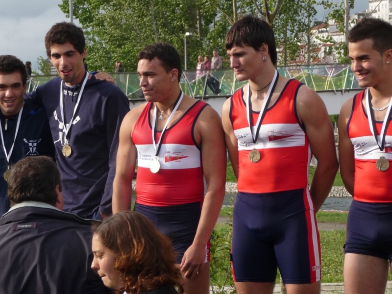 El 4x absoluto navarro gana en la regata internacional de Coimbra